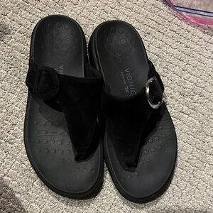 Vionic Women's Black Slide Sandals size 7